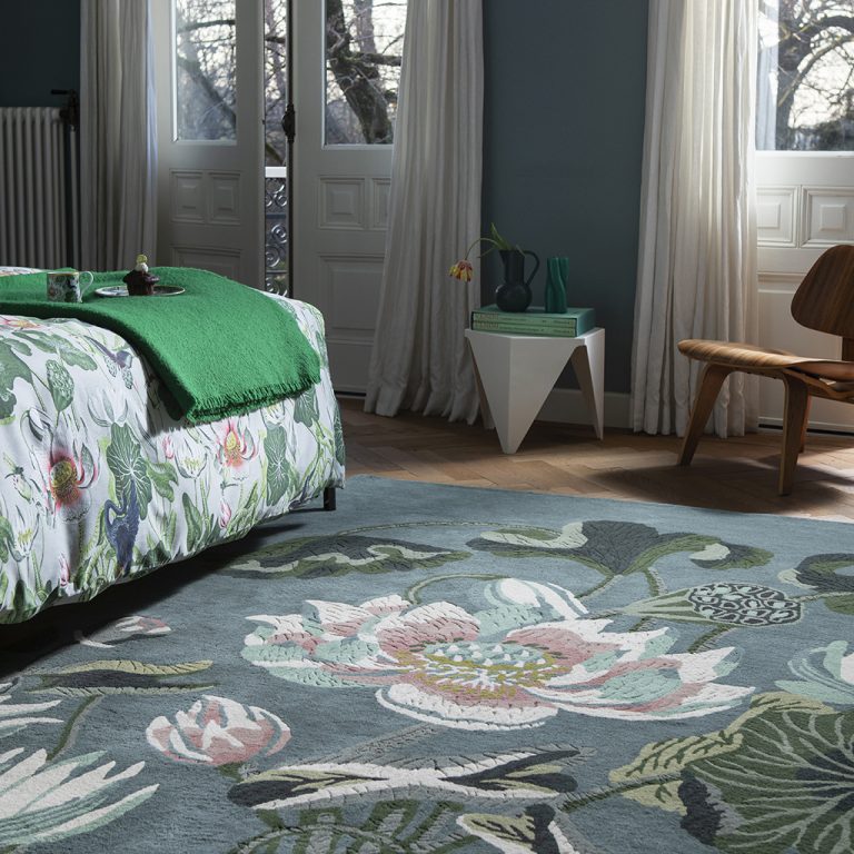 Ковёр Waterlily Midnight Pond 38608 — Wedgwood
