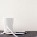 Обои - Casadeco - BEAUTY FULL COLOR - Nangara uluru - Blanc (арт. 84420121)