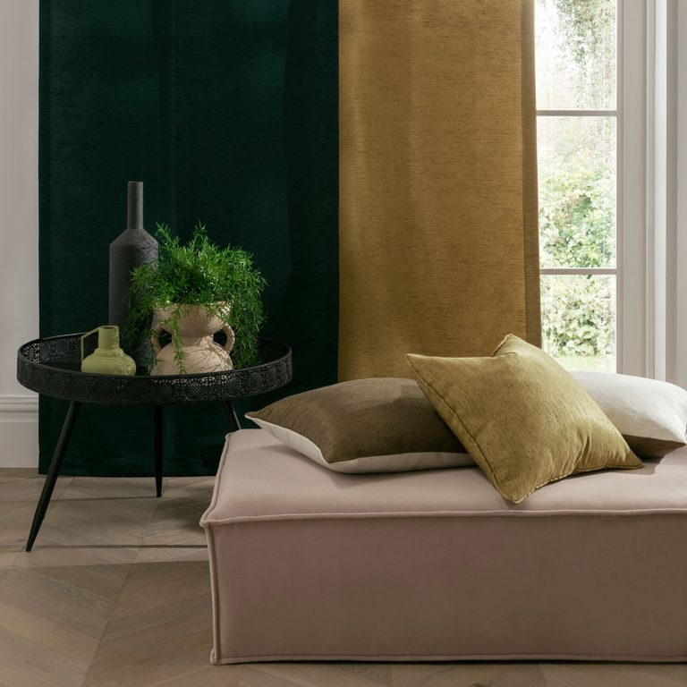 Ткань — Clarke and Clarke — RAVELLO — IVORY — F1608/10