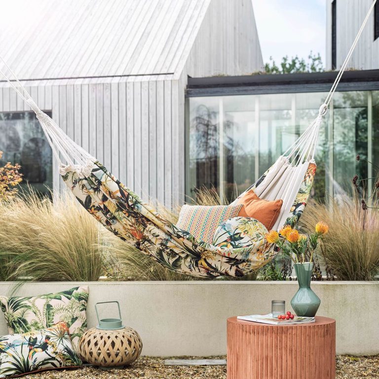 Ткань — Clarke and Clarke — TOUCAN OUTDOOR — ANTIQUE — F1676/01