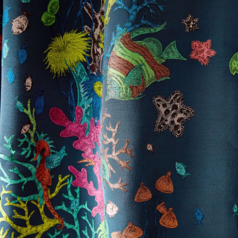 Ткань — Clarke and Clarke — SEAFOREST JACQUARD — NAVY — F1761/01