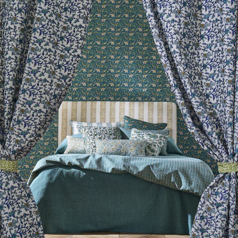 Ткань — Clarke and Clarke — KALAMKARI — ANTIQUE — F1814/01
