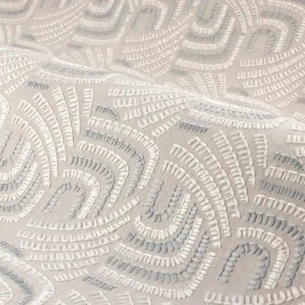 Обои Casamance — Piquey Pierre bleue craie 77020265 (Коллекция Mimbeau)