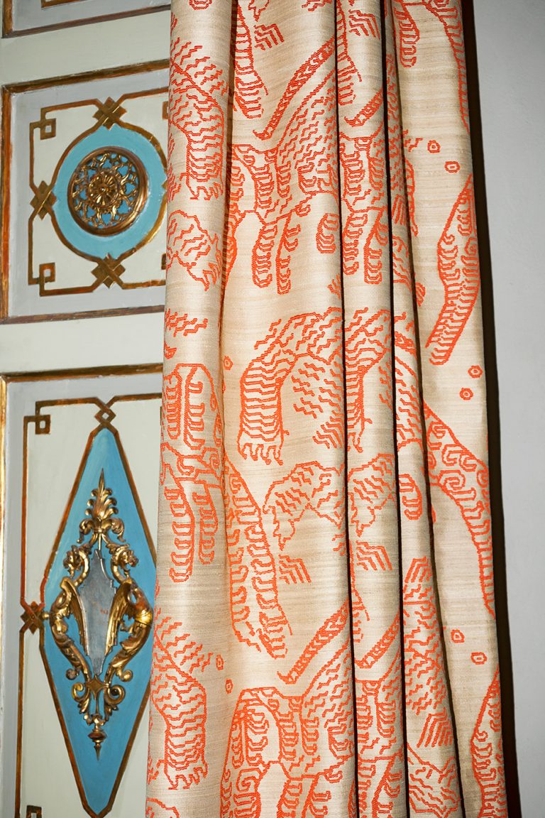 Ткань — Dedar — Tiger Silk — 003 electric orange