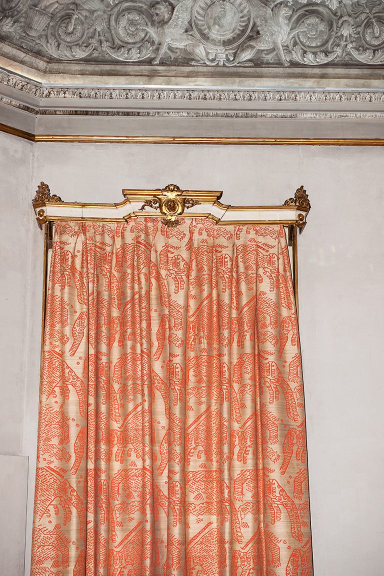 Ткань — Dedar — Tiger Silk — 003 electric orange