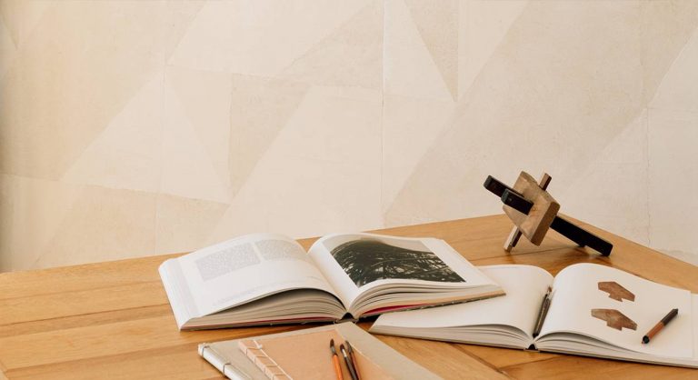 Обои Elitis — Tokara RM 1034 01 (Коллекция Art paper )