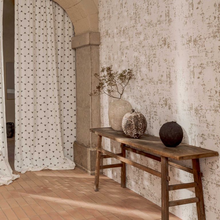 Обои Elitis — Toile d’artiste RM 1046 02 (Коллекция Lin Platre)
