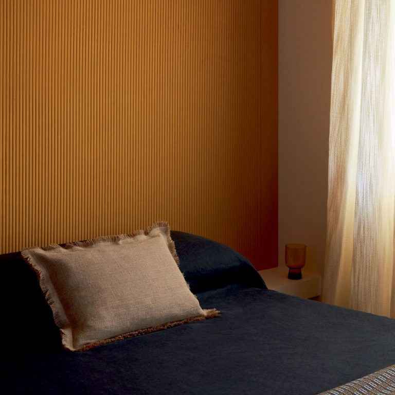 Обои Elitis — Colonne RM 1044 22 (Коллекция Rayures jumelles )
