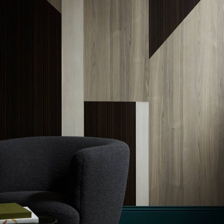 Обои — Nobilis — LES BOIS ESSENTIELS Noyer Cannele — PBS80