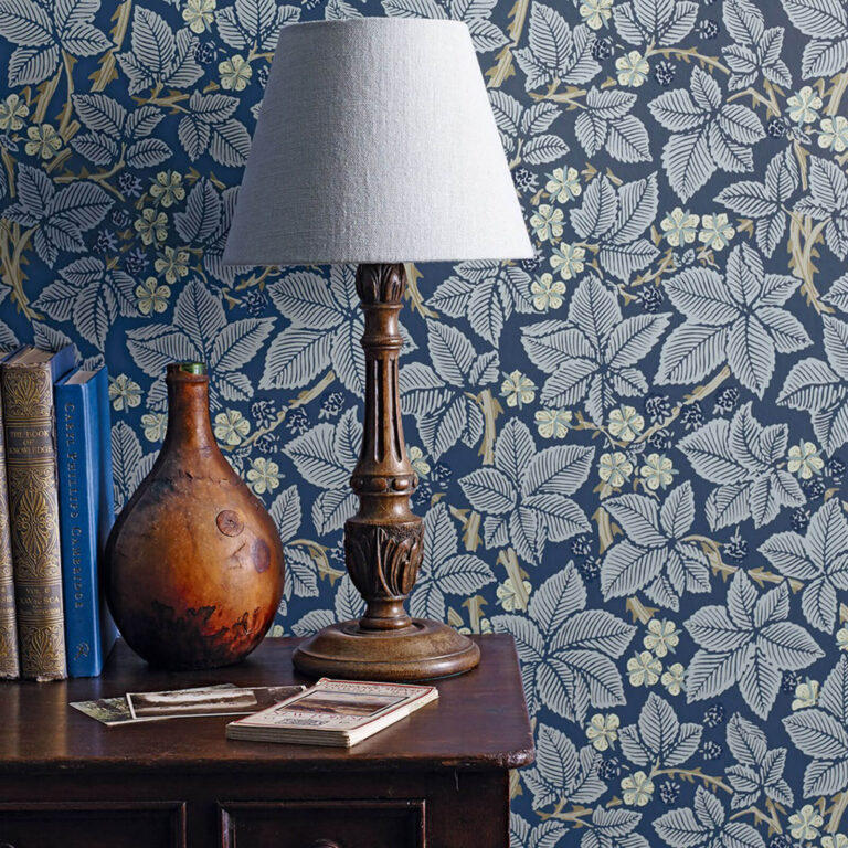 Обои Morris & Co — Bramble — Indigo — 214695
