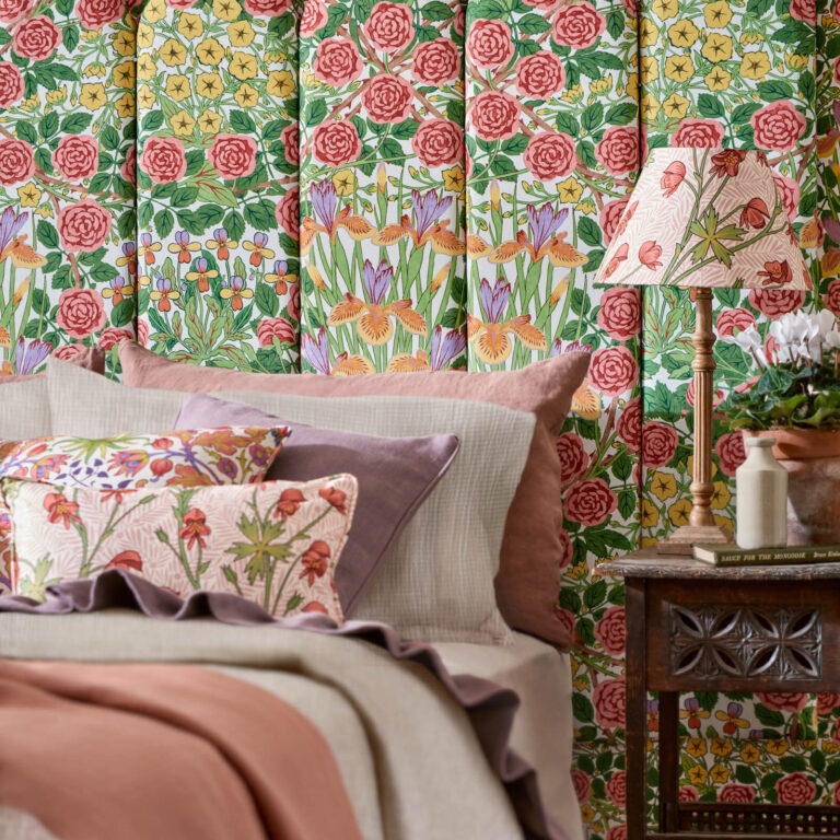 Ткань Morris & Co — Campanula — Sunburst — 227222