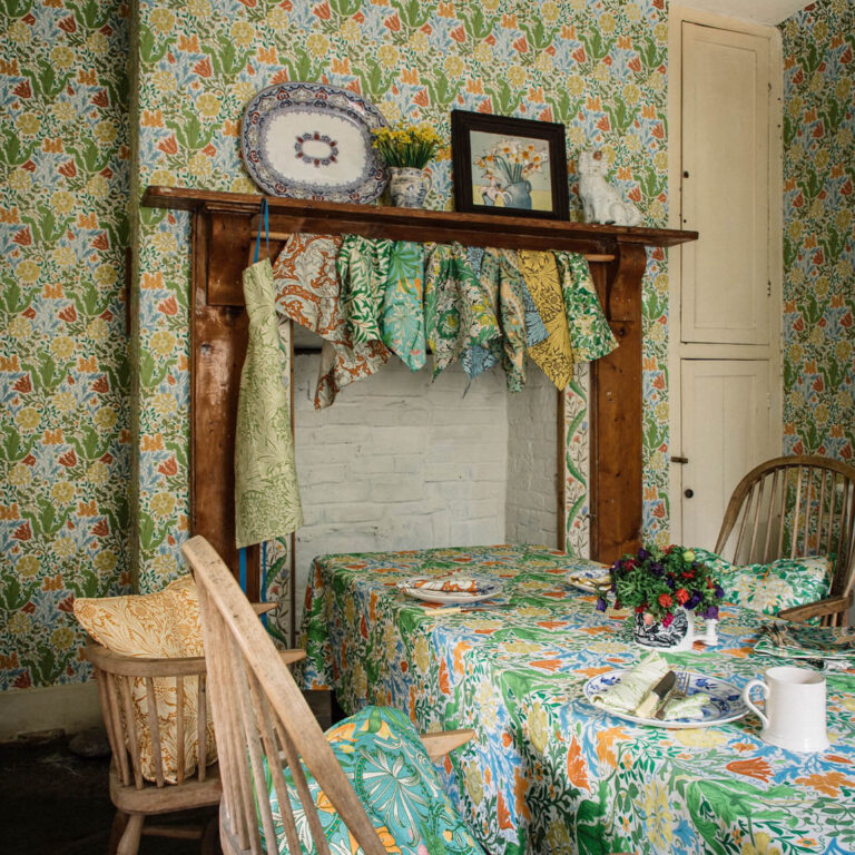 Обои Morris & Co — Compton — Spring — 217098