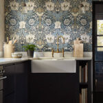 Обои Morris & Co — Honeysuckle & Tulip — Woad/Thyme — 217371