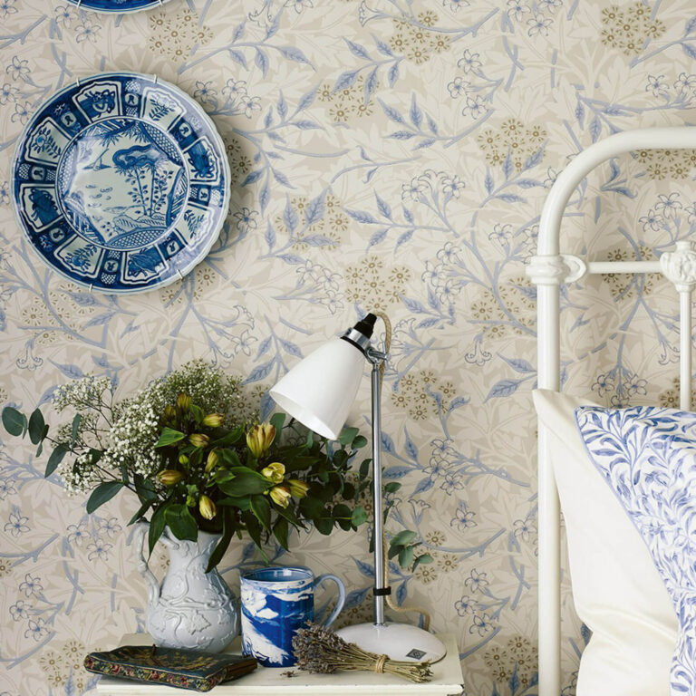 Обои Morris & Co — Jasmine — Ecru/Woad — 214724