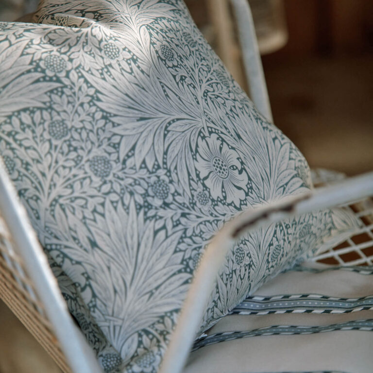 Ткань Morris & Co — Marigold Outdoor — Mineral Blue — 227102