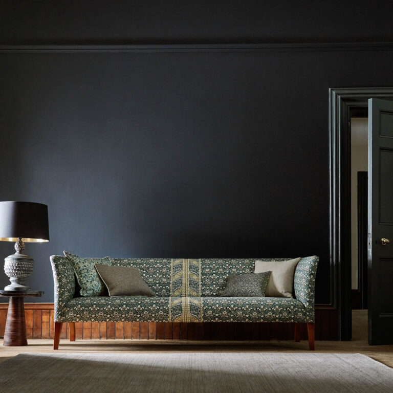 Ткань Morris & Co — Morris Bellflowers — Charcoal/Olive — 226405