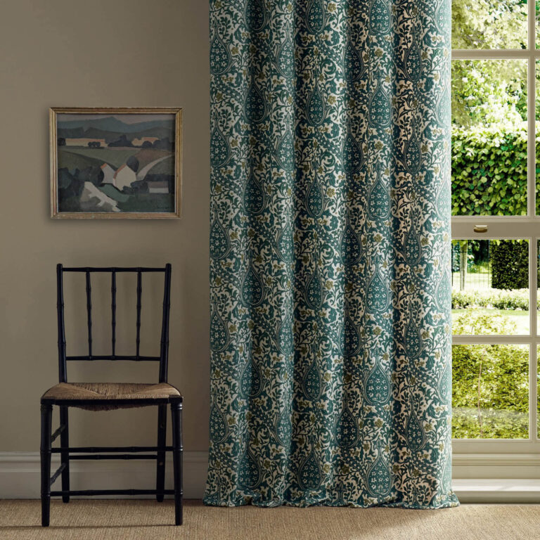 Ткань Morris & Co — Persian Tulip Embroidery — Evergreen — 237680