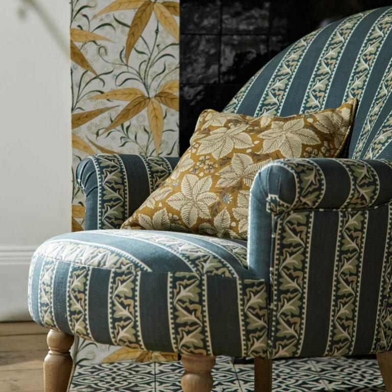 Ткань Morris & Co — Red Car Stripe — Indigo/Linen — 227247