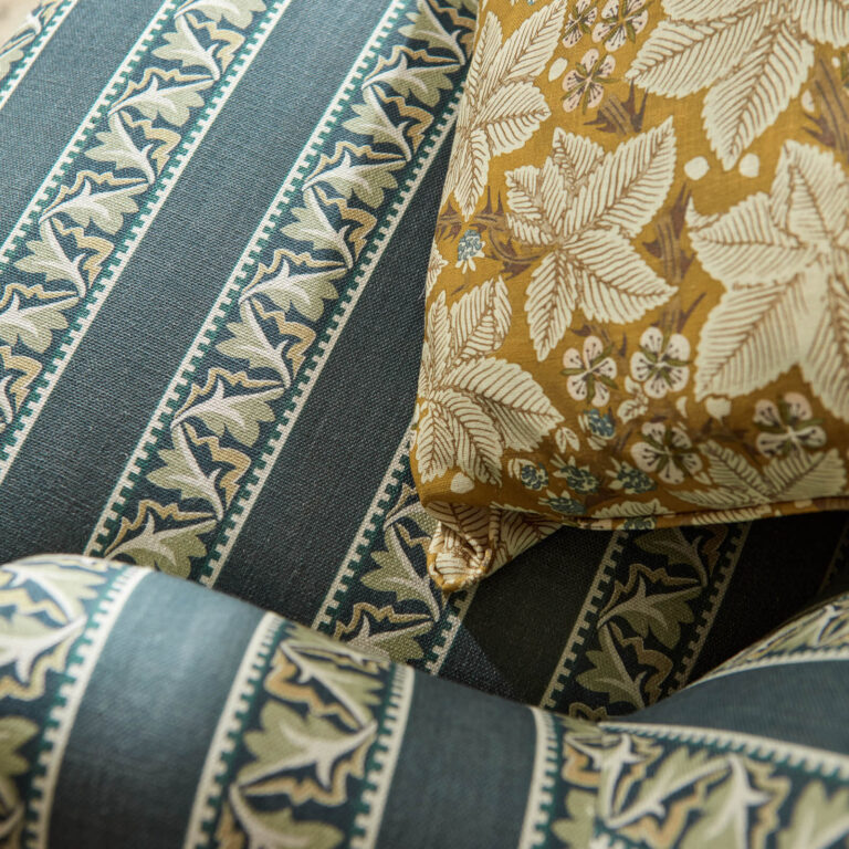 Ткань Morris & Co — Red Car Stripe — Indigo/Linen — 227247