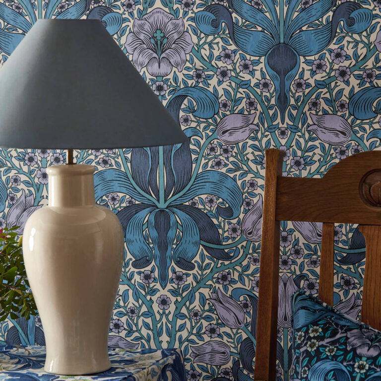 Обои Morris & Co — Spring Thicket — Indigo/Lilac — 217338