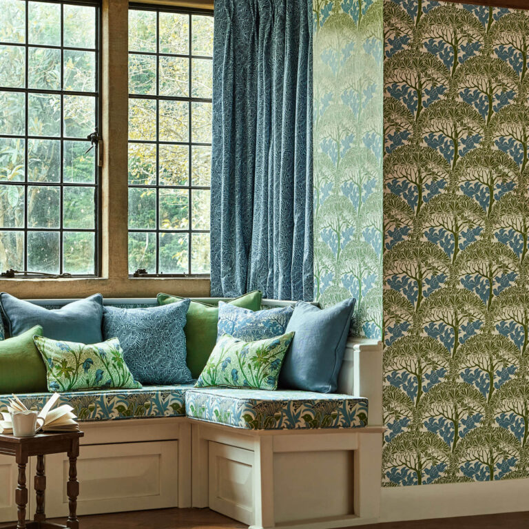 Обои Morris & Co — The Savaric — Garden Green — 217340