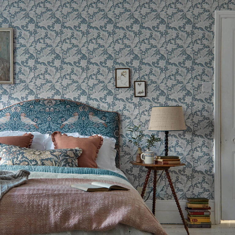Обои Morris & Co — Wallflower — Woad Blue — 217187