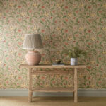 Обои Morris & Co — Wild Tulip & Vine — Rose/Linen — 217579