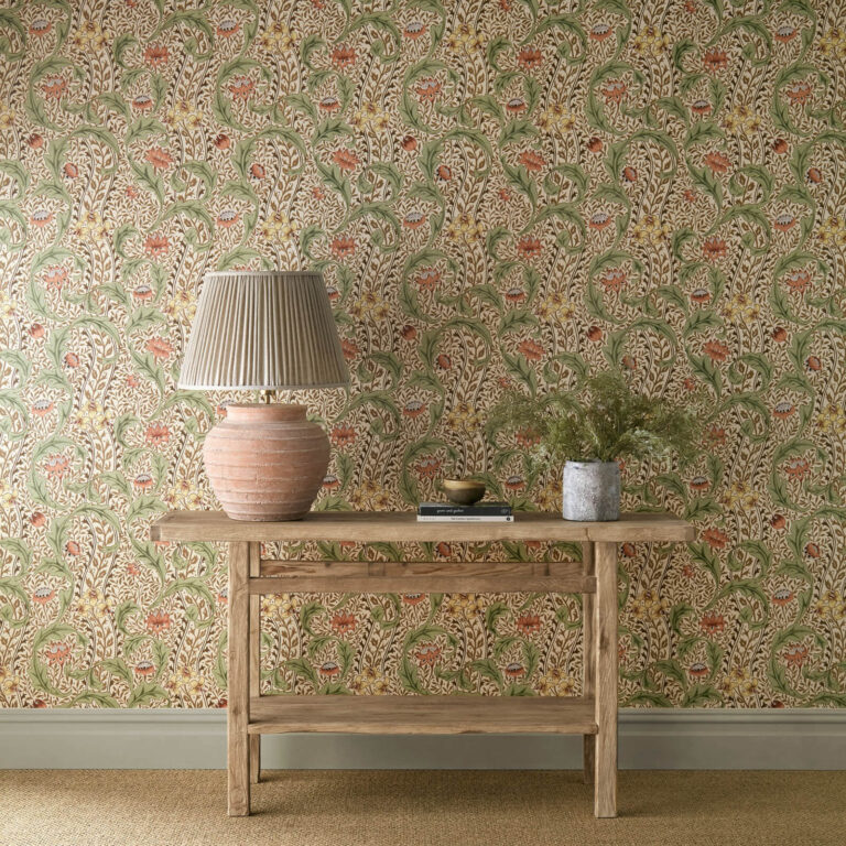 Обои Morris & Co — Wild Tulip & Vine — Rose/Linen — 217579
